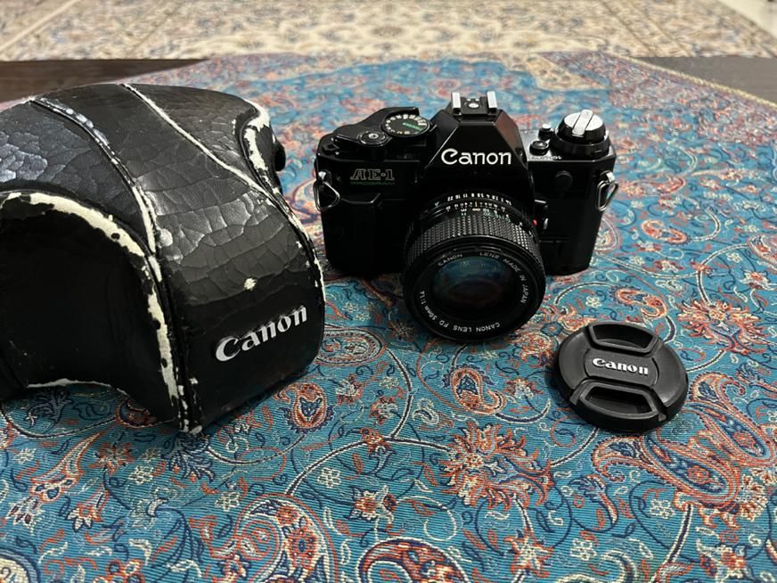 دوربین قدیمی آنالوگ کانن Canon AE-1 Program لنز1.4|دوربین عکاسی و فیلم‌برداری|کرج, ولیعصر|دیوار