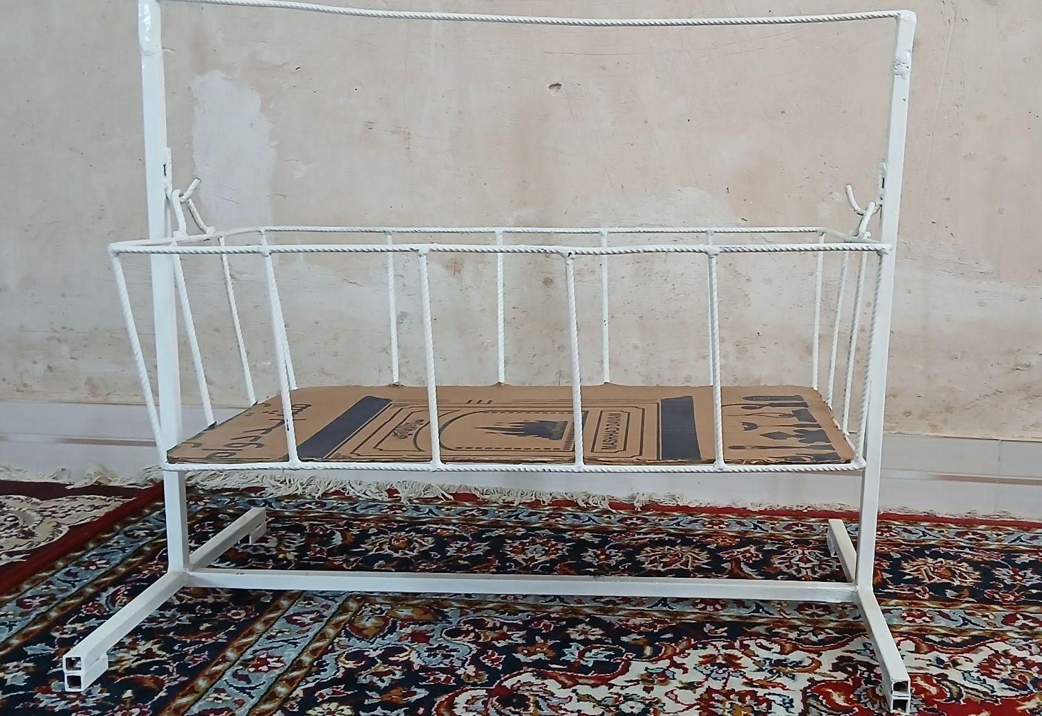 گهواره آهنی|اسباب و اثاث بچه|خواف, |دیوار