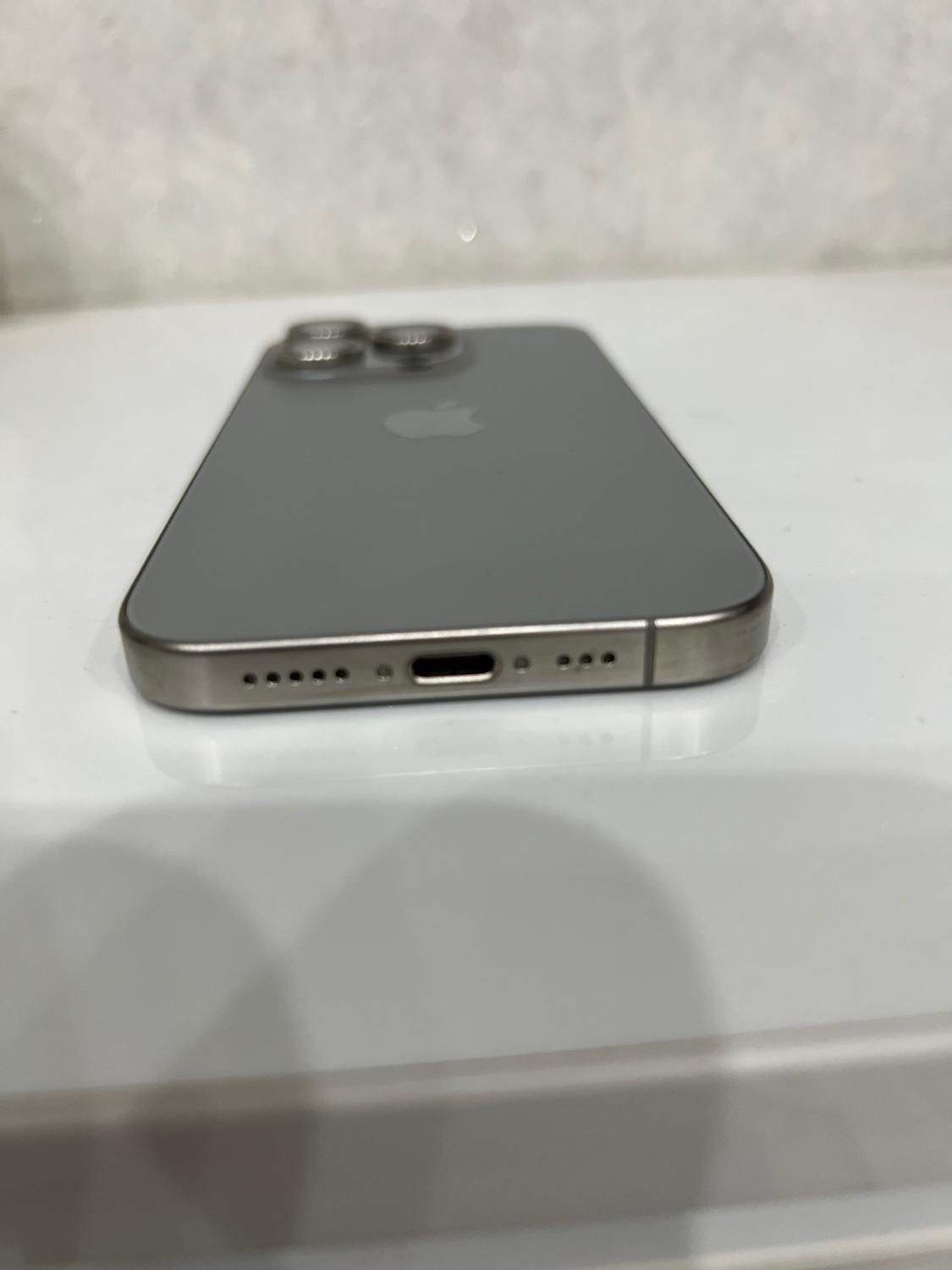 اپل iPhone 15 Pro با حافظهٔ ۱۲۸ گیگابایت در حد نو|موبایل|تهران, نعمت‌آباد|دیوار