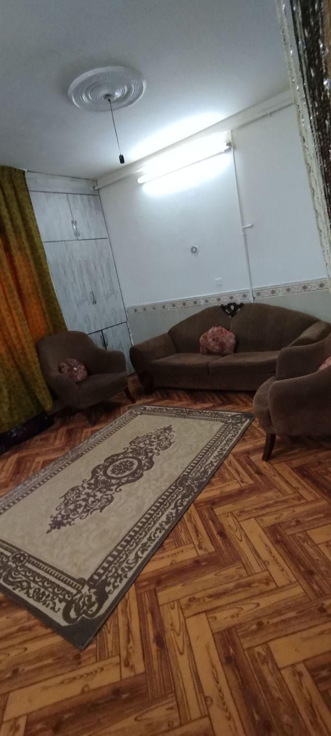 اجاره روزانه خانه دربست شریف اباد|اجارهٔ کوتاه‌مدت آپارتمان و سوئیت|محمدیه-قزوین, |دیوار