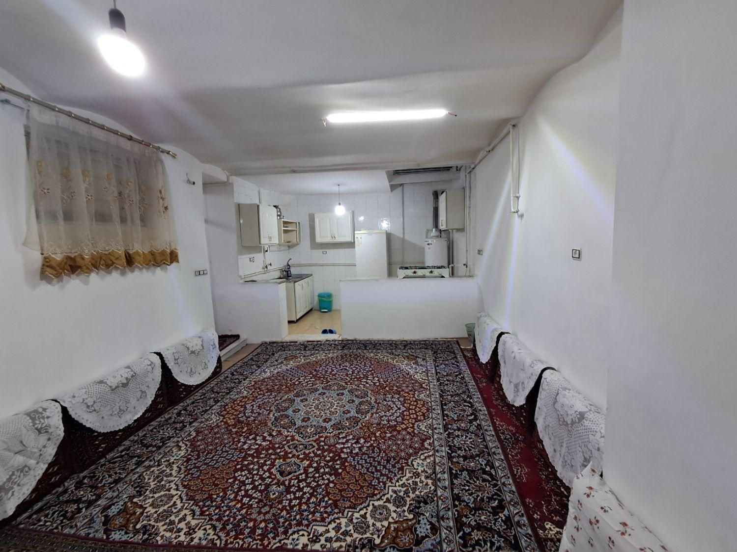 اجاره خانه ویلایی دربست مرکز شهر|اجارهٔ کوتاه‌مدت آپارتمان و سوئیت|سنندج, |دیوار