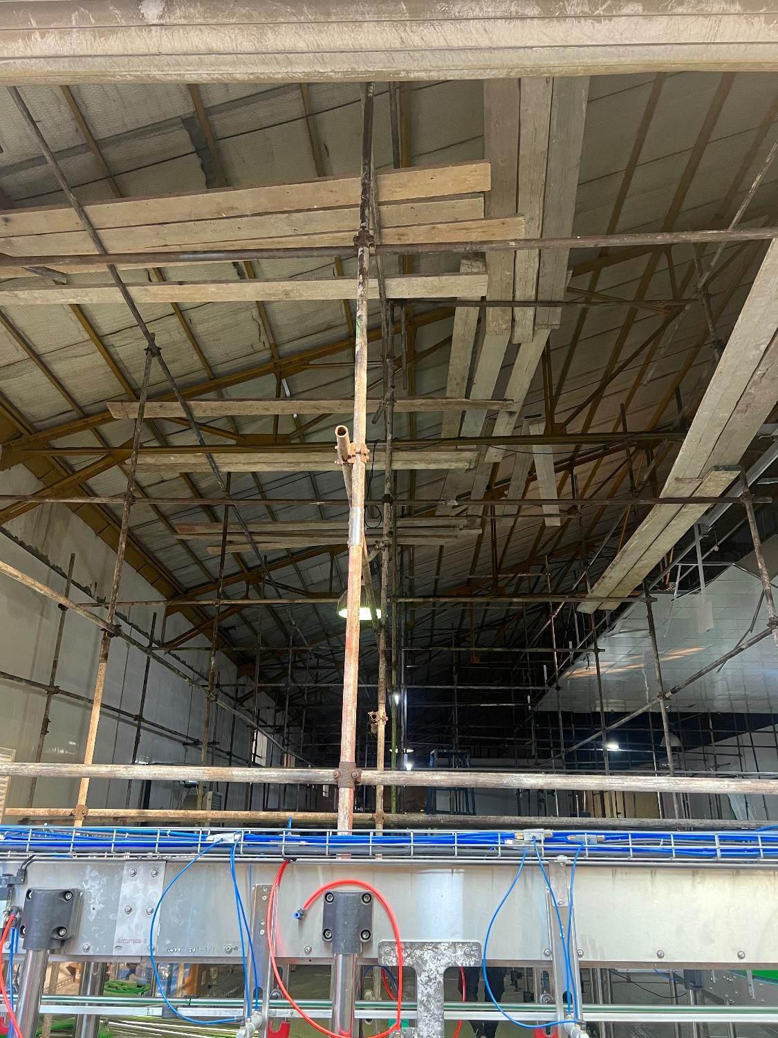 داربست فلزی حیدری|خدمات پیشه و مهارت|شیراز, پانصد دستگاه ارتش|دیوار