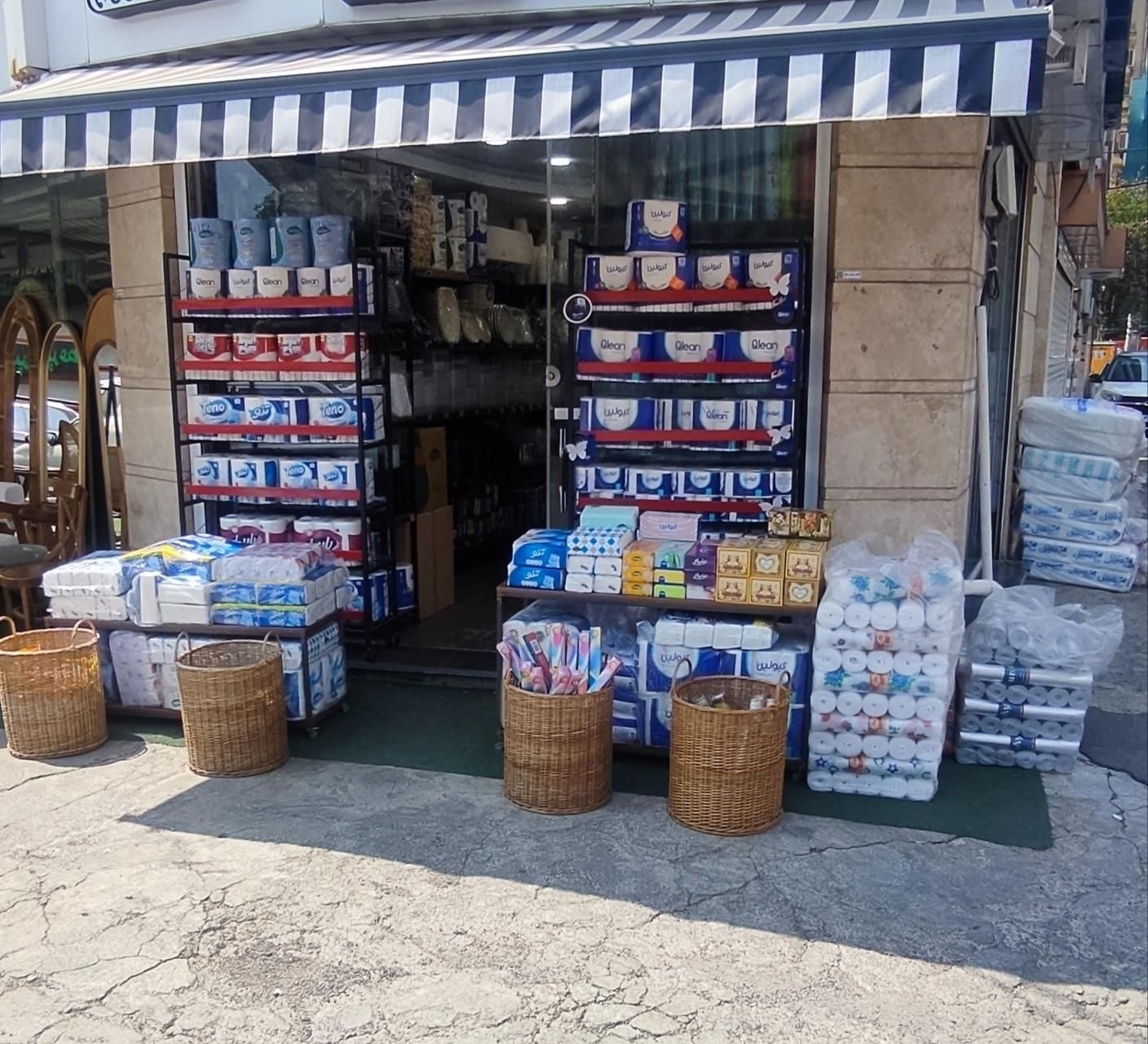 ظروف یکبار مصرف|ظروف نگهدارنده، پلاستیکی، یک‌بارمصرف|رشت, دیلمان|دیوار