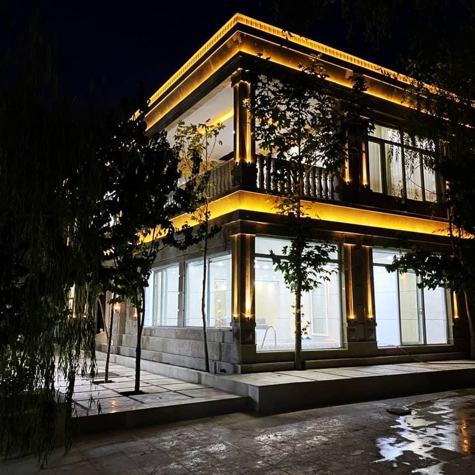 اجاره روزانه/هفتگی/ماهانه ویلا ۷۰۰ متری|اجارهٔ کوتاهمدت ویلا و باغ|شاندیز, |دیوار