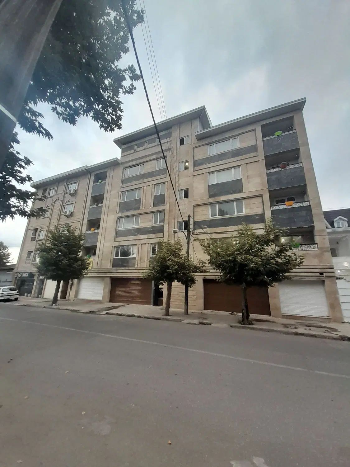 خشکبیجارآپارتمان۱۳۴متری نوسازکلیدنخورده سندار|فروش آپارتمان|رشت, سعدی (تختی)|دیوار