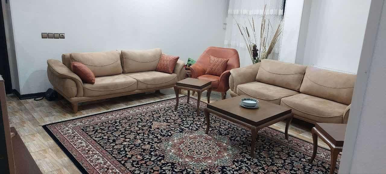 مبل هشت نفره تخت خواب شو|مبلمان خانگی و میز عسلی|شاهین‌شهر, فردوسی|دیوار