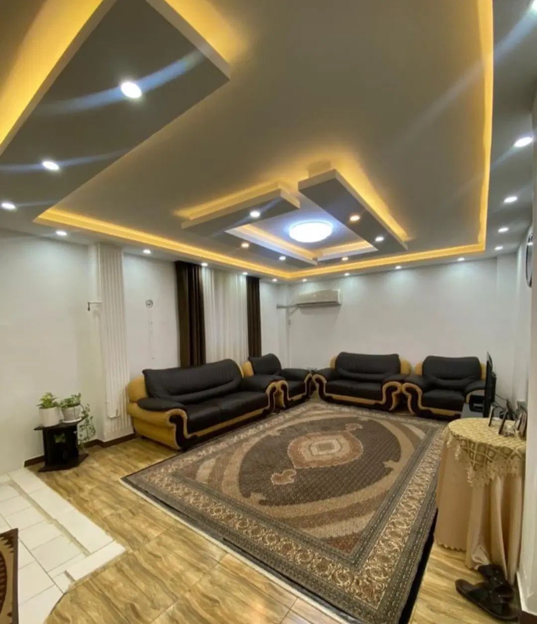 رهن آپارتمان ۷۰ متری ۲ خوابه طبقه ۴ در استقامت ۱|اجارهٔ آپارتمان|رشت, استقامت ۱|دیوار