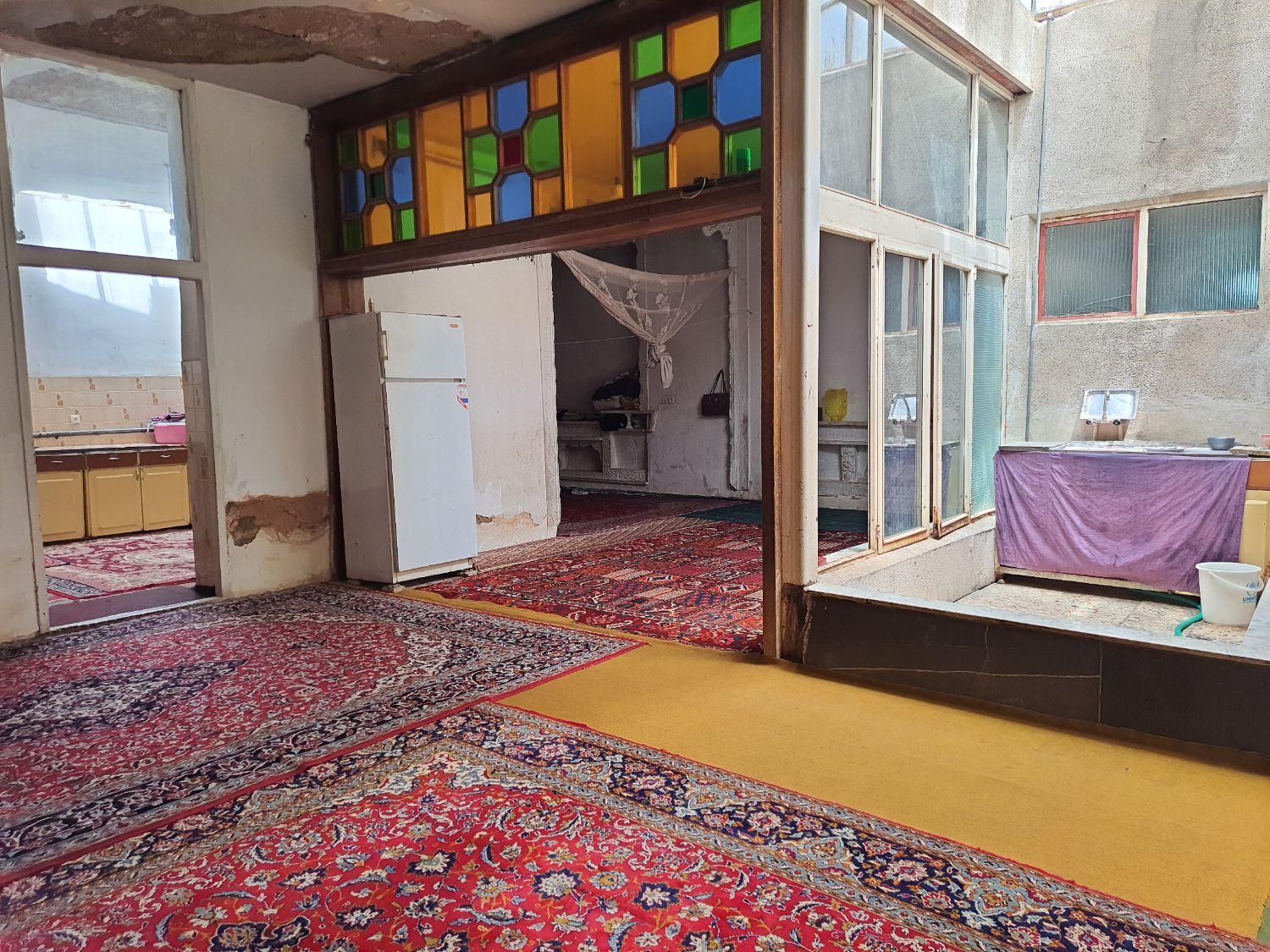 دربست میدان خوراسگان ۵۰۰ متر|اجارهٔ خانه و ویلا|اصفهان, ارداجی|دیوار