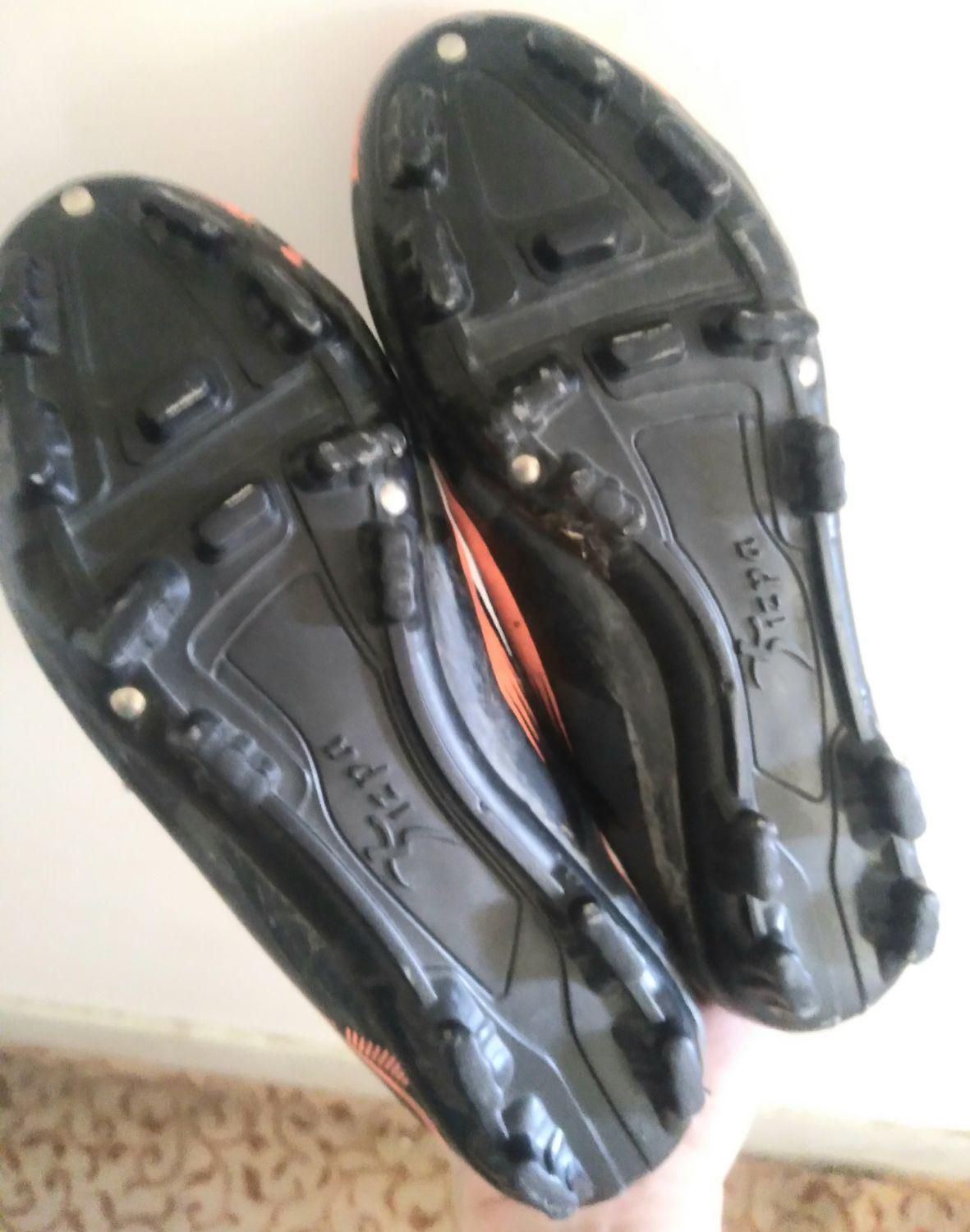 فروش کفش فوتبال|کیف، کفش، کمربند|جهرم, |دیوار