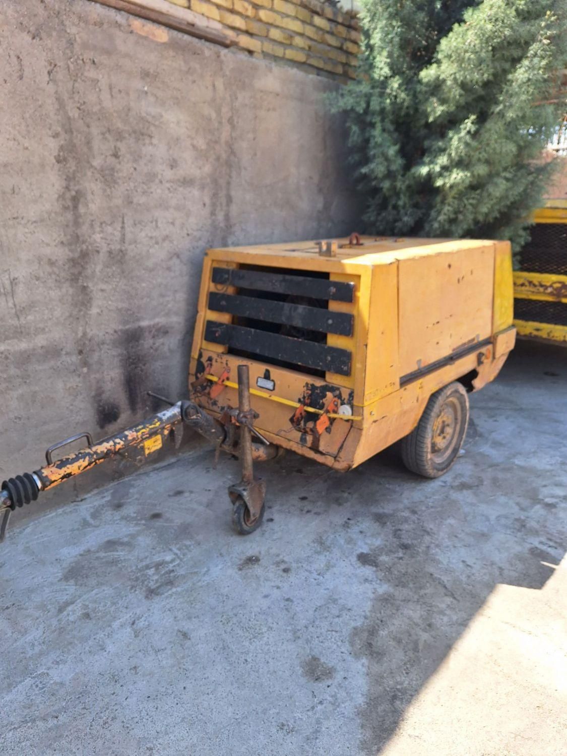 کمپرسور باد دیزلی برای تخریب|خدمات پیشه و مهارت|قزوین, |دیوار