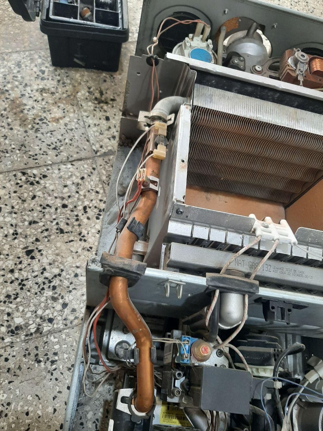 نصب وتعمیر پکیج دیواری و ابگرمکن دیواری و اسپیلت|خدمات پیشه و مهارت|علی‌آباد کتول, |دیوار