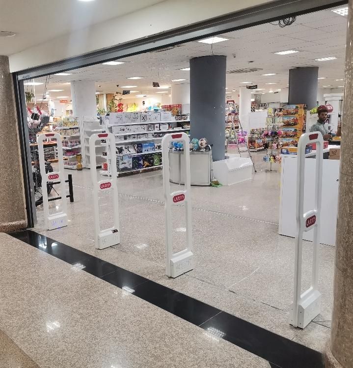 گیت فروشگاهی دزدگیر پوشاک تگ لیبل|خدمات پیشه و مهارت|یزد, |دیوار