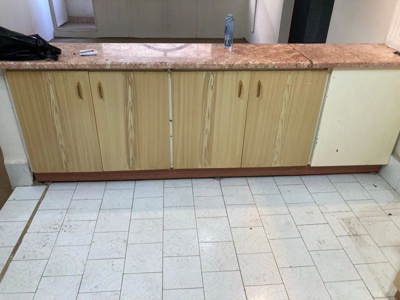 کابینت فلزی به همراه آبگرمکن و هود و سینک و شیر آب|مصالح و تجهیزات ساختمان|مشهد, شهرک لشکر (شهرک غرب)|دیوار