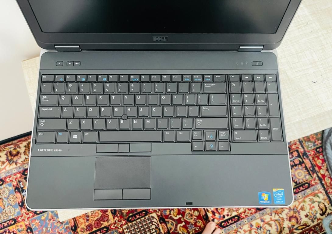 دل i7 QM / رم۸ / هارد 256 Ssd / گرافیک مجزا ۲/سالم|رایانه همراه|تهران, سجاد|دیوار