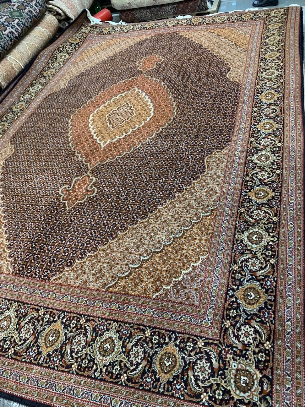 (فرش حق زاده)جفت فرش۹متری ماهی۴۰رج زمینه سرمه ای|فرش|تبریز, |دیوار