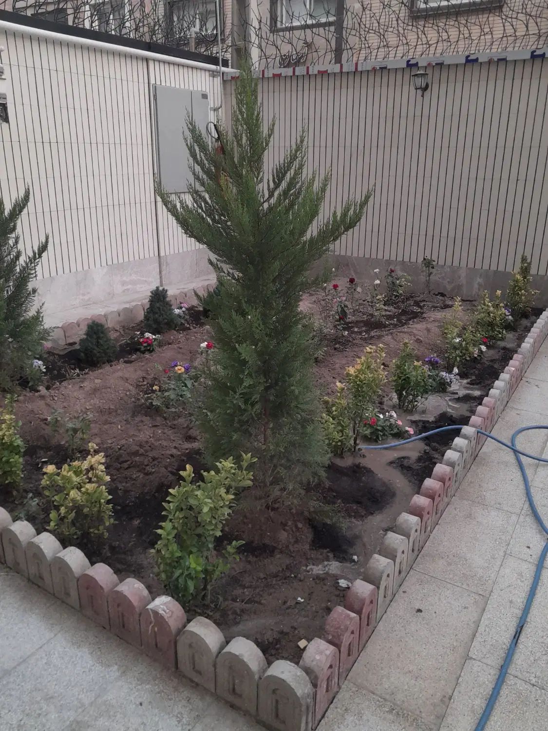 باغبانی‌باغ بانی،درختکاری،هرس،سم پاشی‌سمپاشی|خدمات باغبانی و درختکاری|اصفهان, جلفا|دیوار