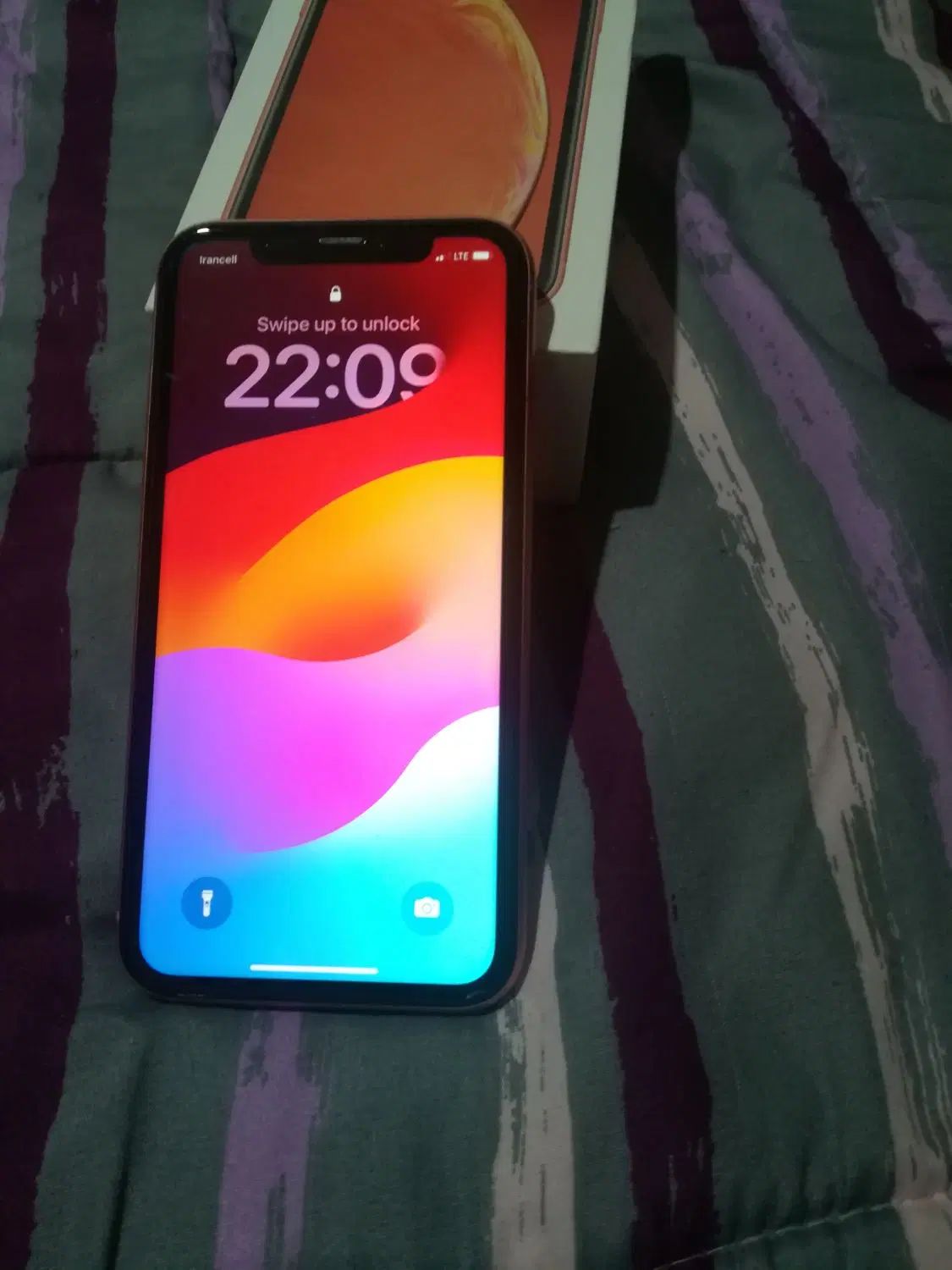 اپل iPhone XR با حافظهٔ ۶۴ گیگابایت|موبایل|مشهد, شاهد (شهرک غرب)|دیوار