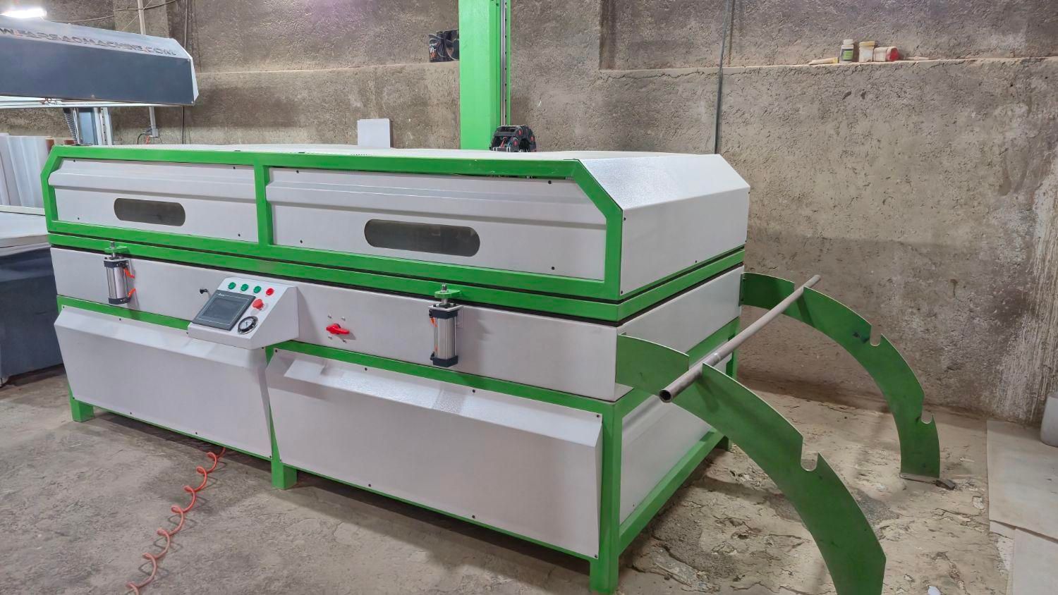 دستگاه سی ان سی چوب نیو فیس cnc پرس وکیوم خراطی|ماشین‌آلات صنعتی|شاهین‌شهر, گزبرخوار|دیوار