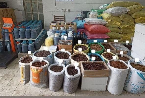 پخش عمده انواع کشمش،شیره،خمیرخرما،گلیسیرین،مخمر|عمدهفروشی|تهران, تهرانسر شرقی|دیوار