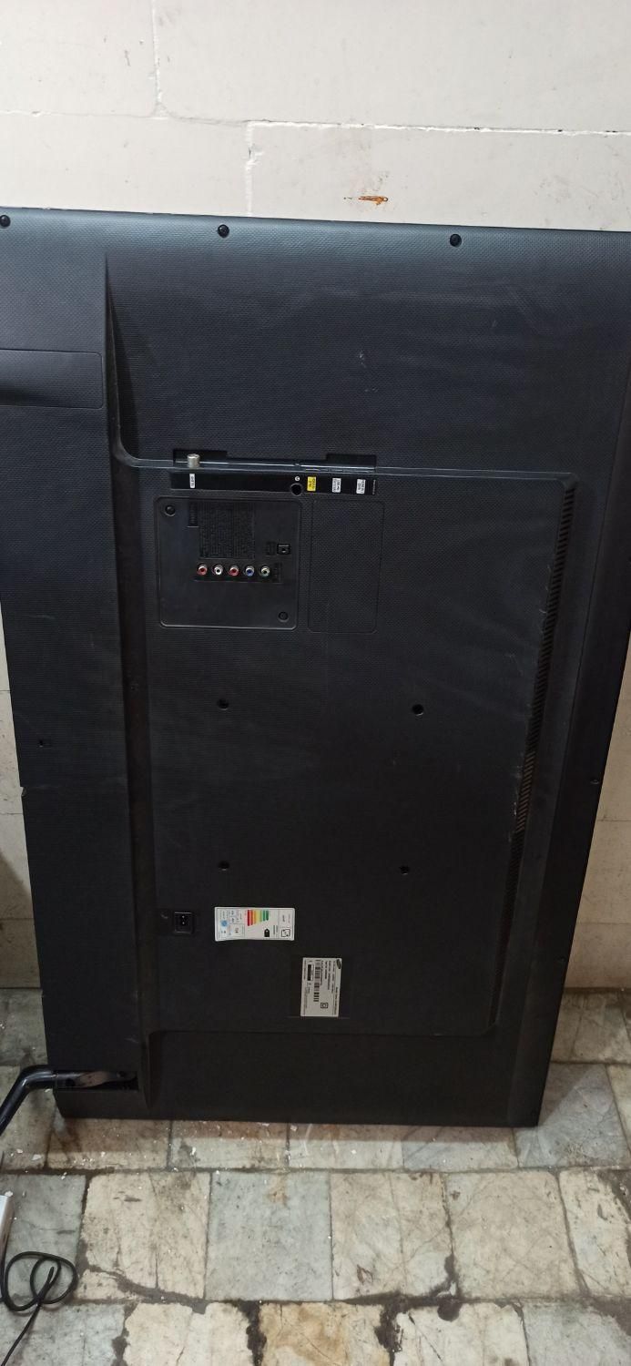 ال ای دی 43 اینچ سامسونگ پنل شکسته مدل J5850|تلویزیون و پروژکتور|تهران, یافت آباد شمالی|دیوار