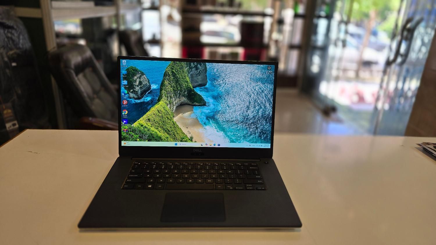 لپ تاپ 4 گیگ گرافیک گیمینگ Dell i7 نسل نهم|رایانه همراه|بروجن, |دیوار