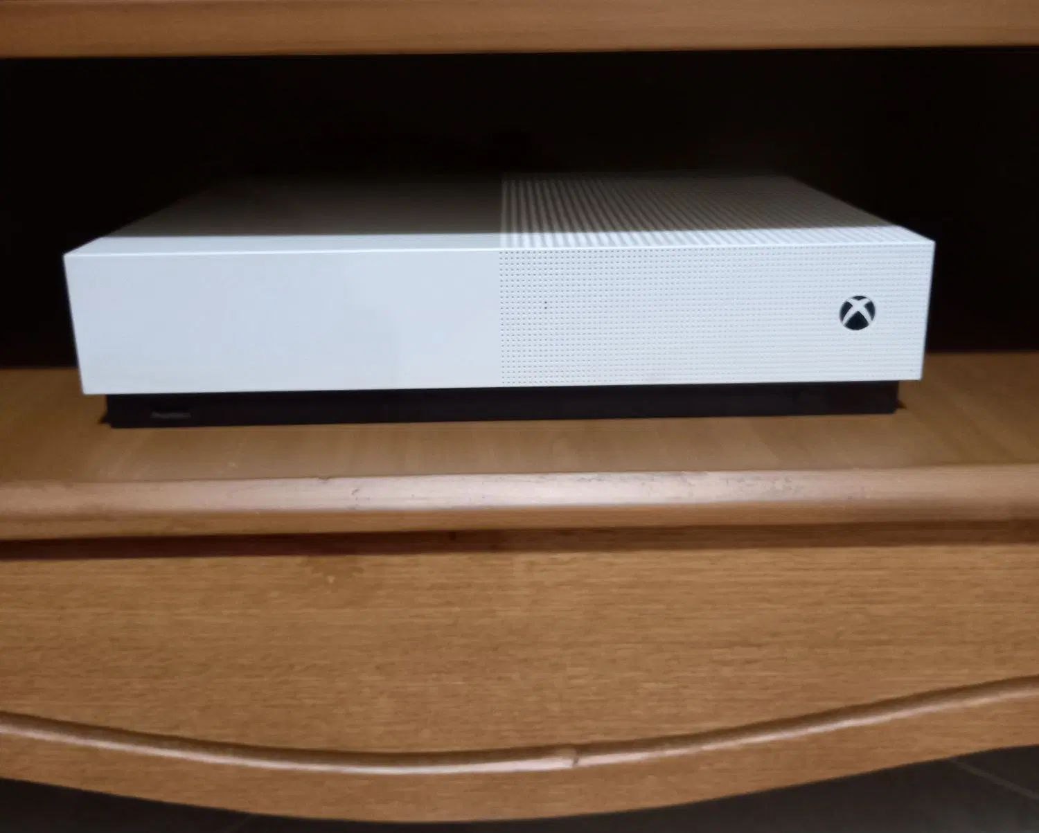 xbox one  s یک ترا بایت دیجیتال دو دسته اصلی|کنسول، بازی ویدئویی و آنلاین|تهران, خلیج فارس|دیوار