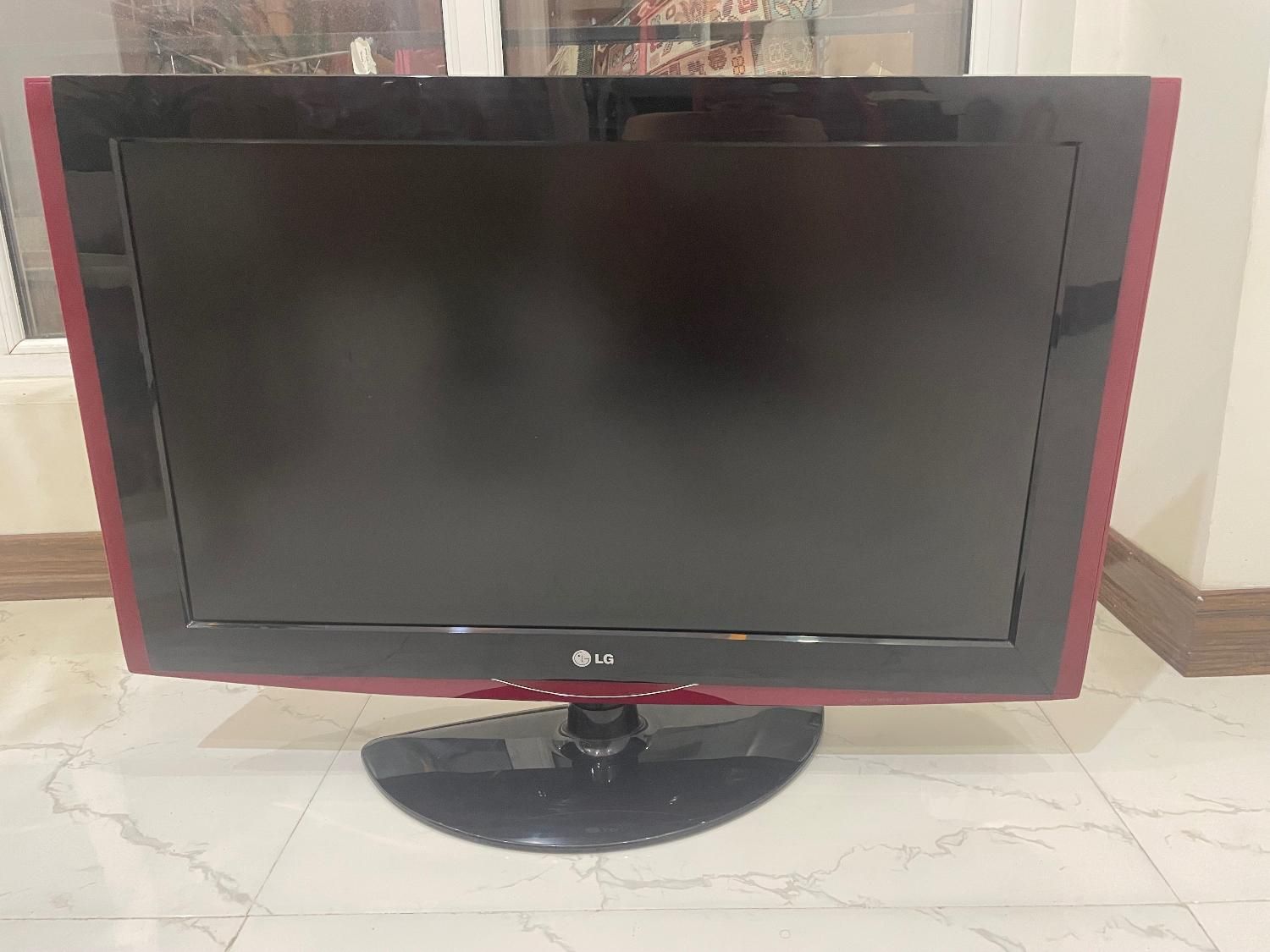 تلویزیون۳۲اینچ|تلویزیون و پروژکتور|کرمان, |دیوار