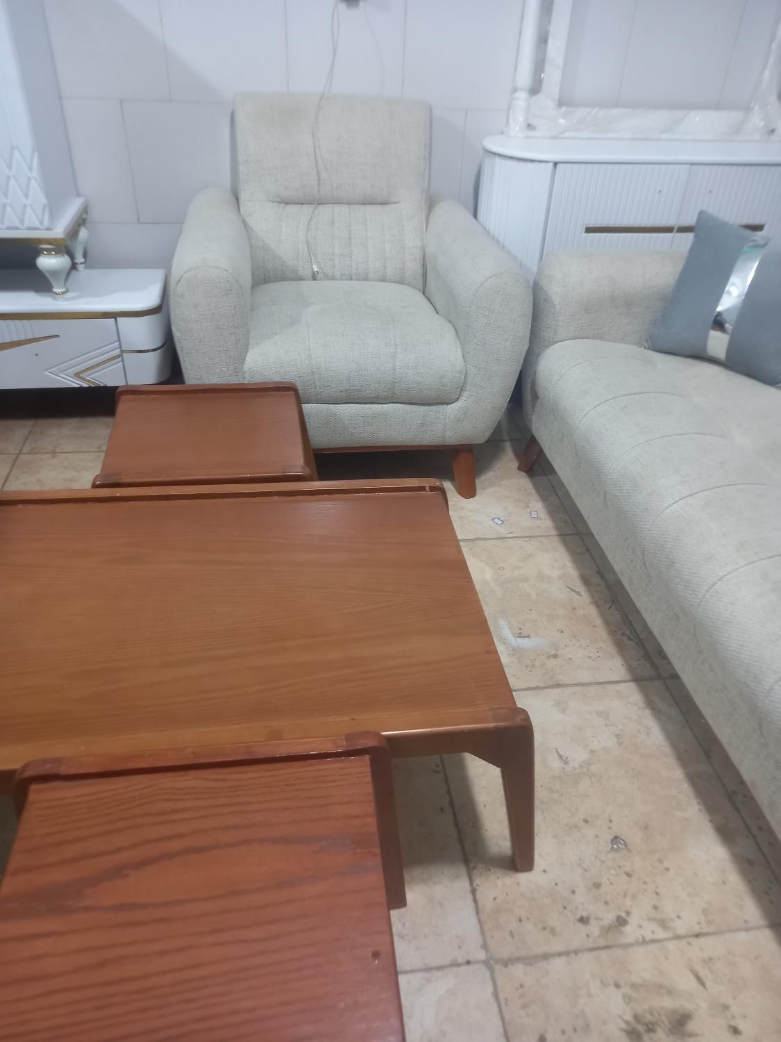 فروش مبل نیم ست و سرویس خواب|مبلمان خانگی و میز عسلی|تاکستان, |دیوار