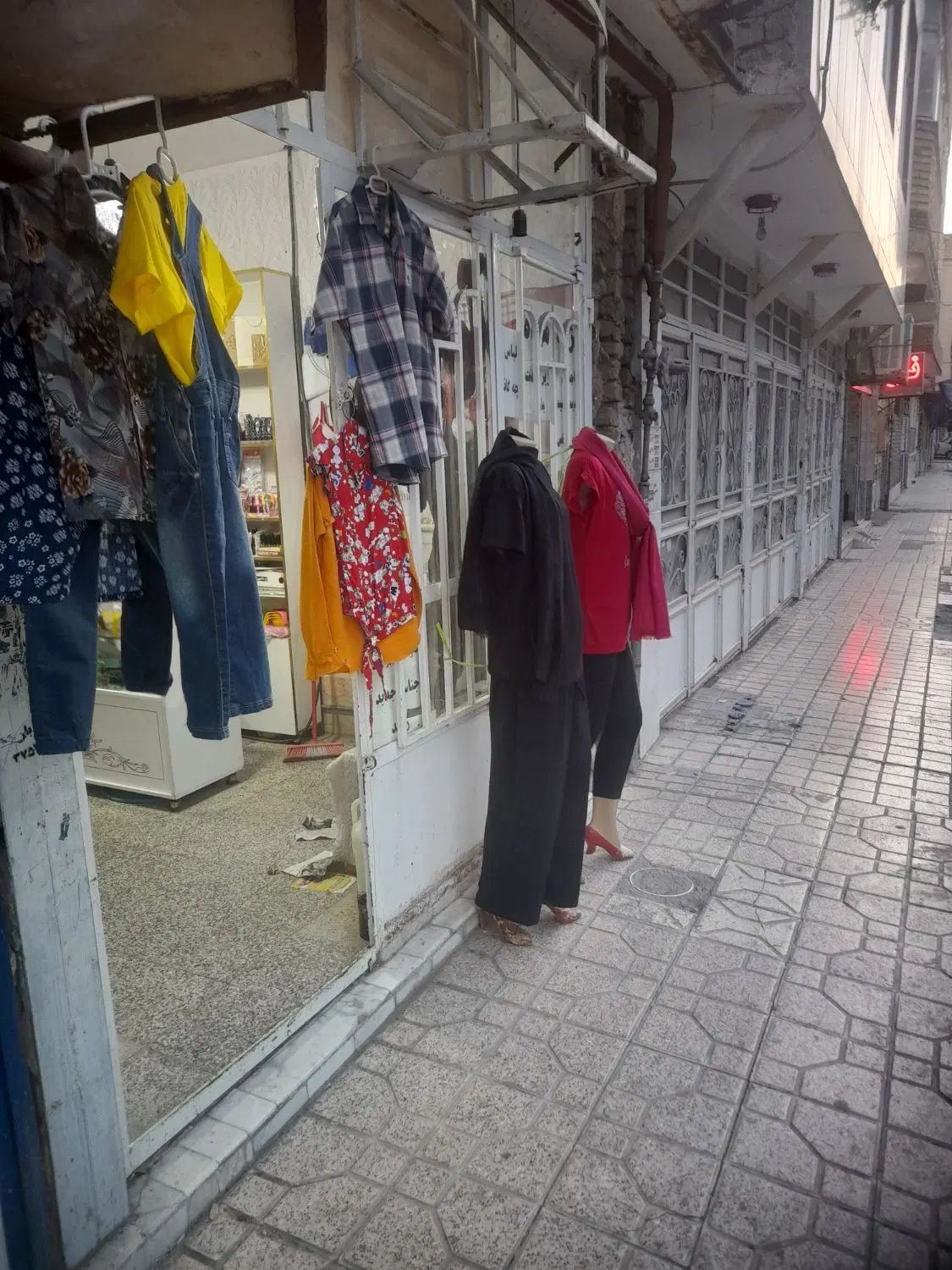 مغازه ۱۷ متری ،موقعیت عالی-قابل معاوضه باپژو 207|فروش مغازه و غرفه|مشهد, ایثارگران|دیوار