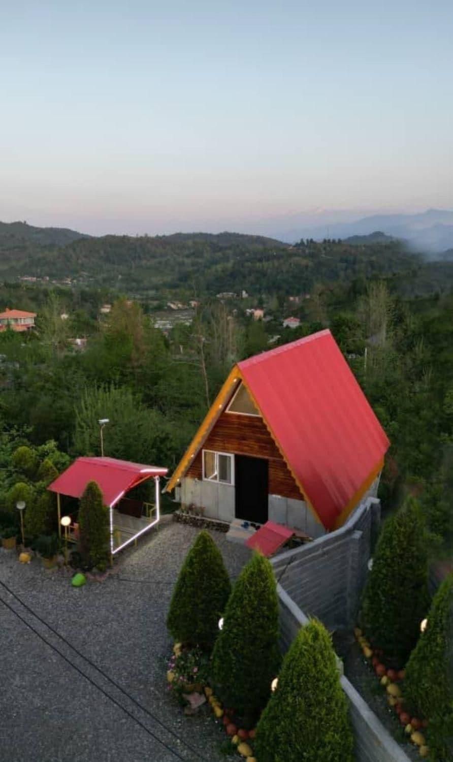 اجاره کلبه چوبی مدرن زمیدان در جنگل|اجارهٔ کوتاهمدت آپارتمان و سوئیت|لاهیجان, لیل|دیوار