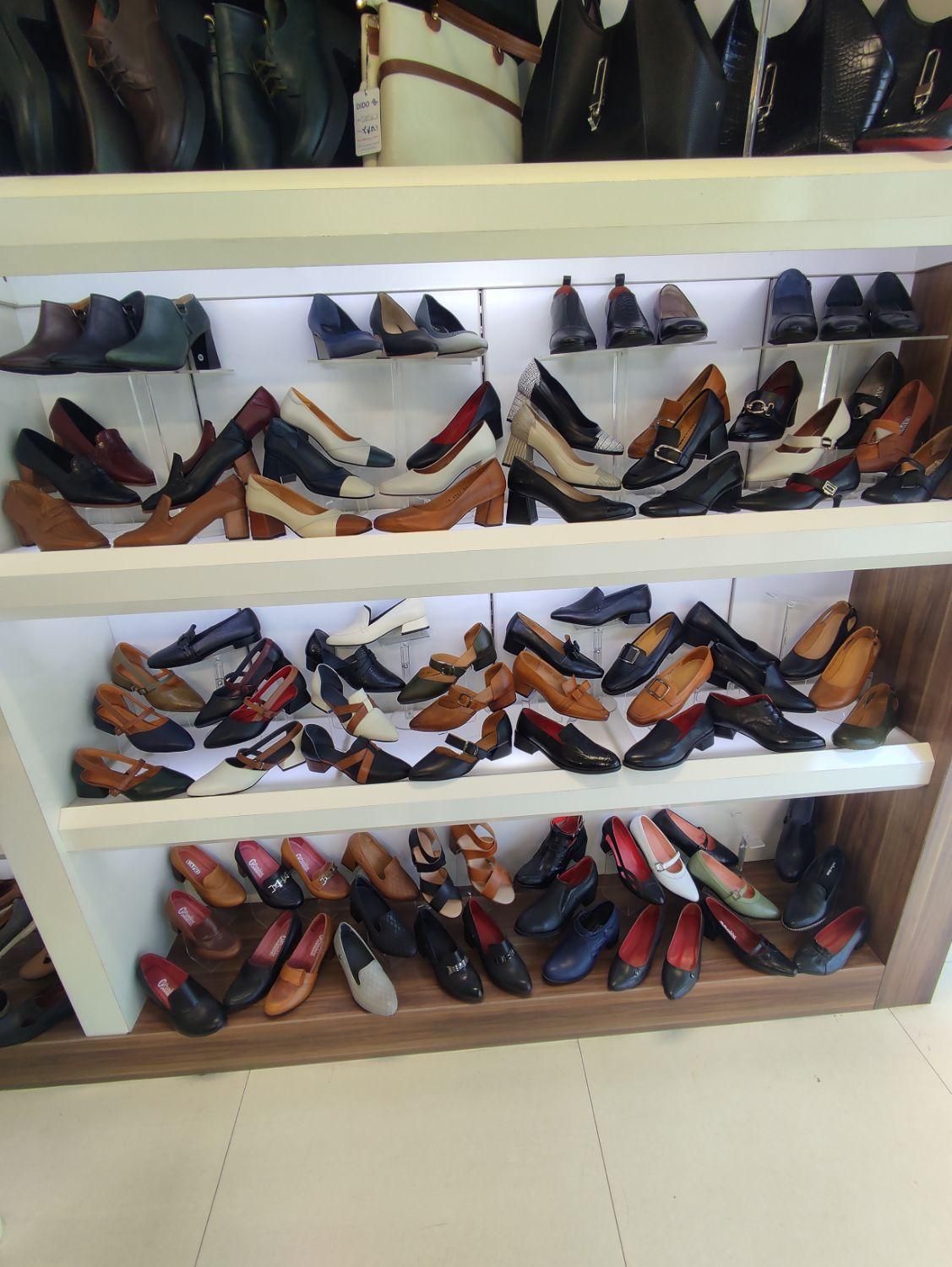 استخدام فروشنده آقا( کفش فروشی)|استخدام بازاریابی و فروش|نیشابور, فرح بخش|دیوار