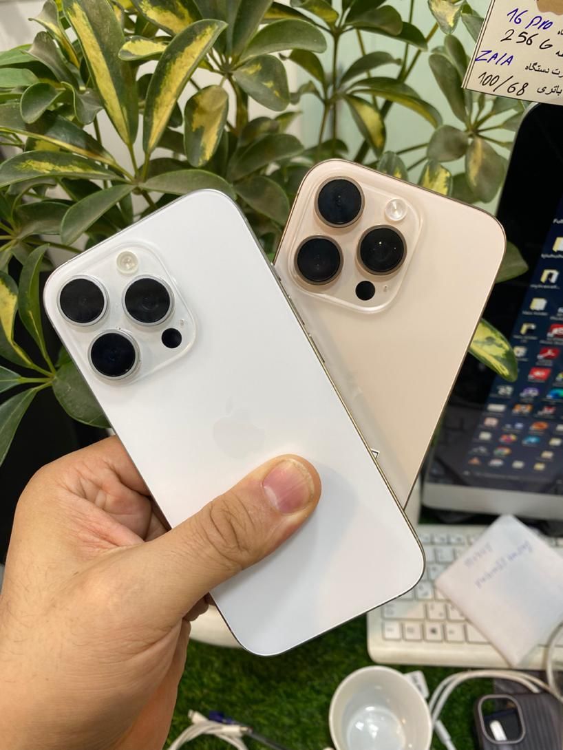 iPhone 16 Pro کارکرده در دو رنگ متفاوت|موبایل|کرج, گوهردشت|دیوار