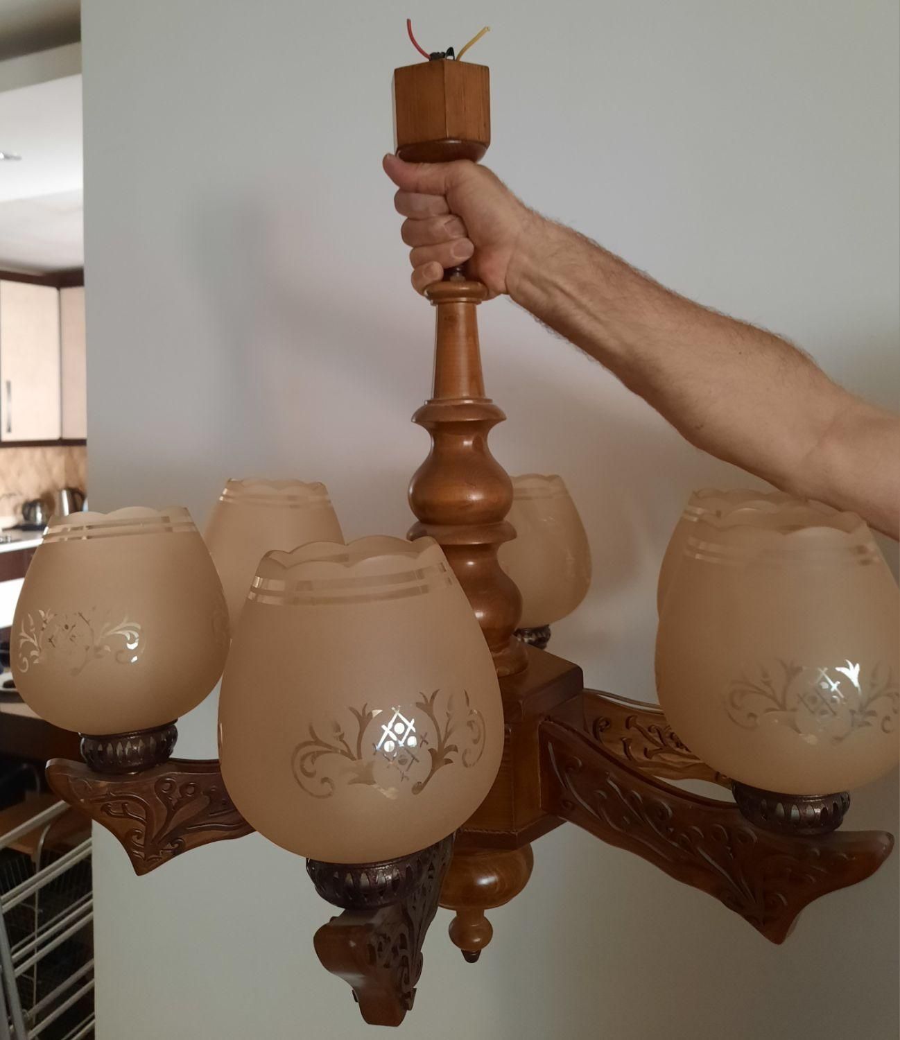 لوستر چوبی ۶ حباب سالم|لوستر و چراغ آویز|اصفهان, بهارستان|دیوار