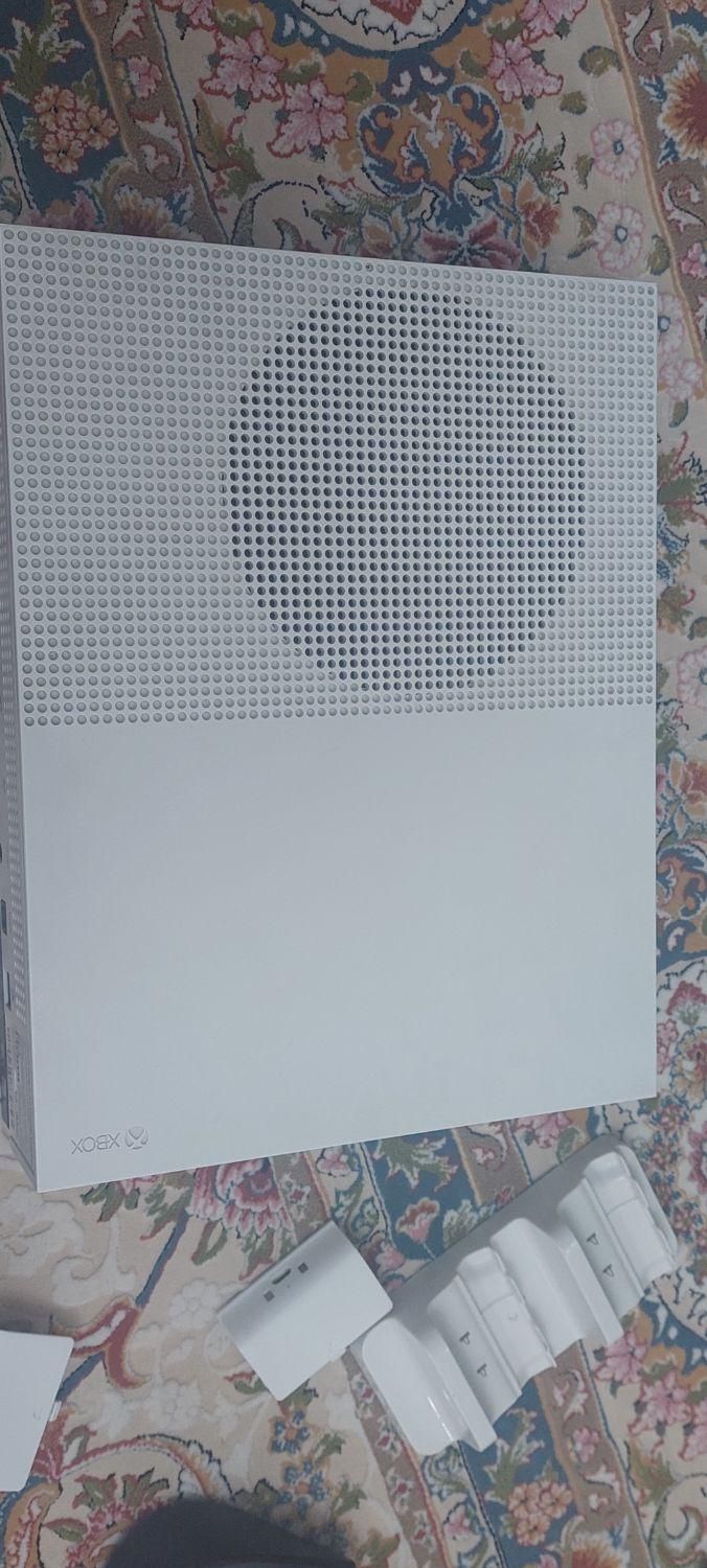 Xbox one s|کنسول، بازی ویدئویی و آنلاین|اندیشه, اندیشه فاز ۲|دیوار