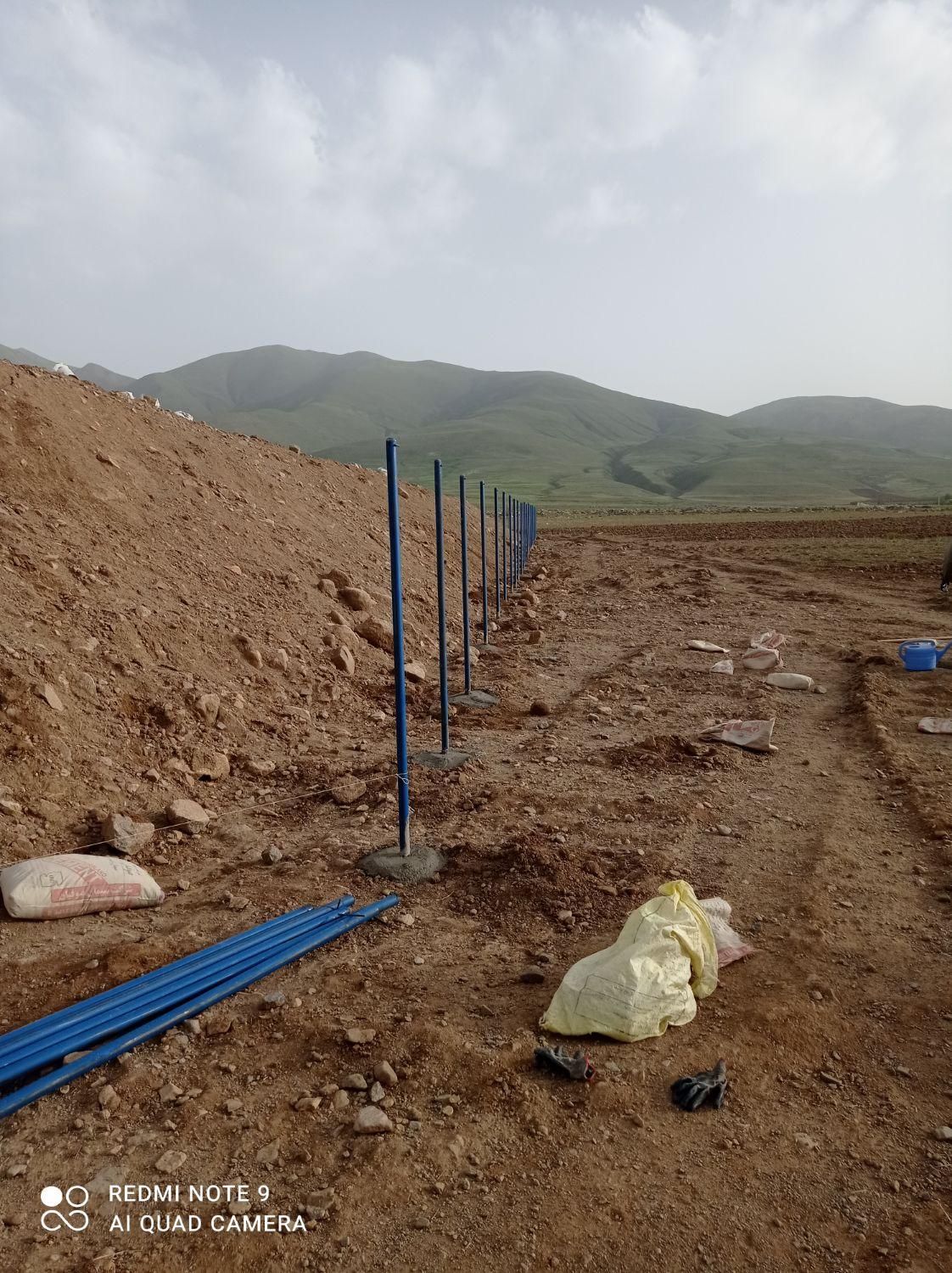 فنس کشی دور باغ وزمینهای کشاورزی  جوشکاری درب باغ|خدمات باغبانی و درختکاری|سراب, |دیوار