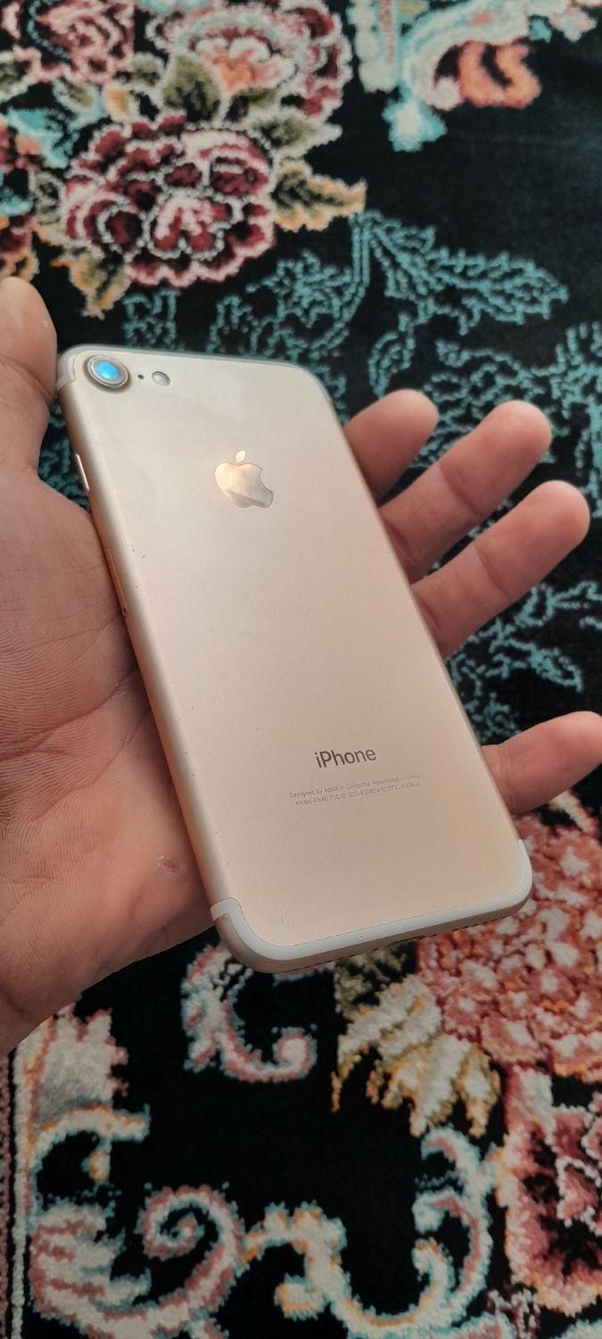 اپل iPhone 7 با حافظهٔ ۱۲۸ گیگابایت|موبایل|کنگاور, |دیوار