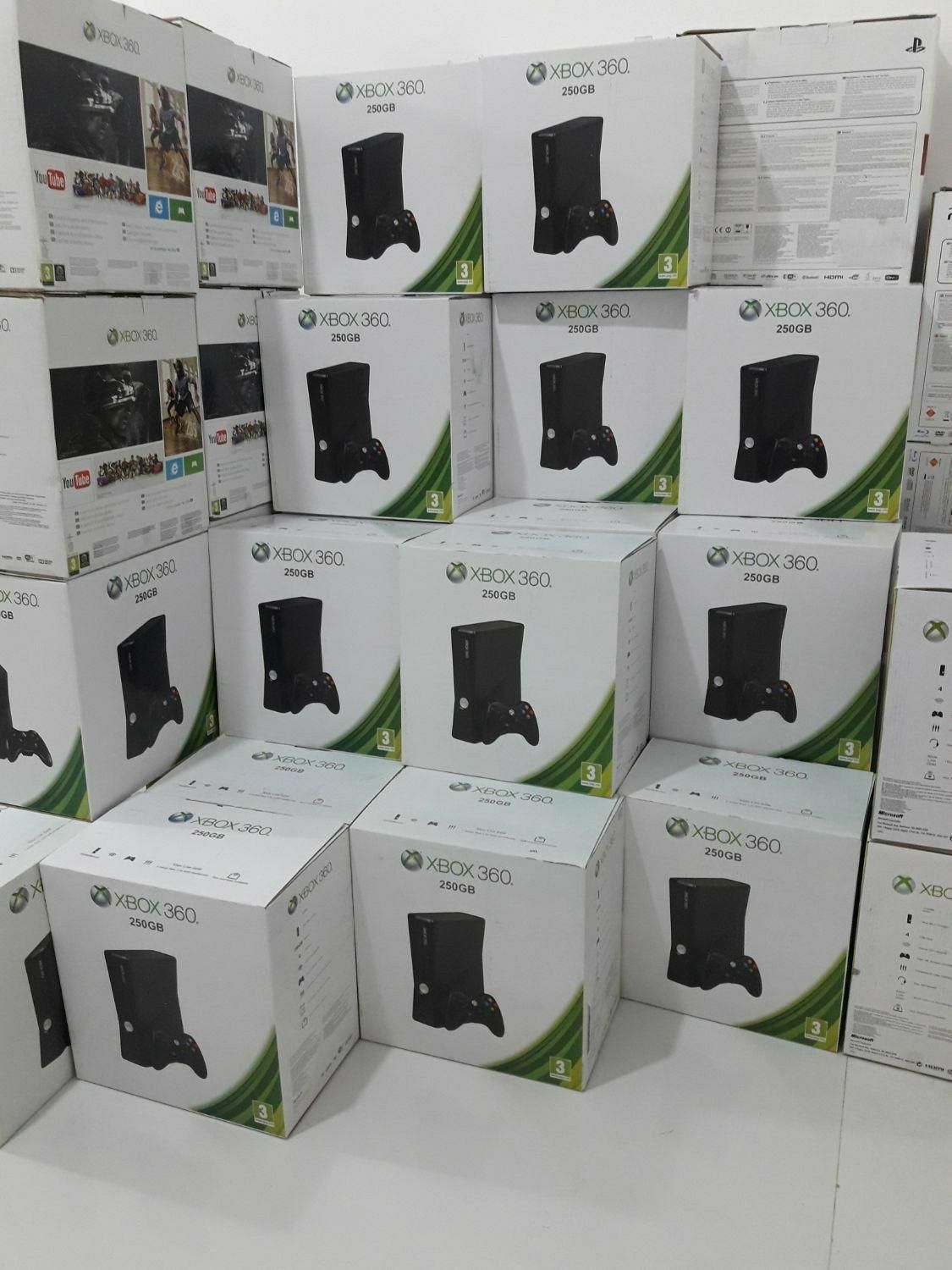 ایکس باکس ۳۶۰ اصل فابریک      پلی ۳ اصل PS 4 2 1 5|کنسول، بازی ویدئویی و آنلاین|اصفهان, لاله|دیوار
