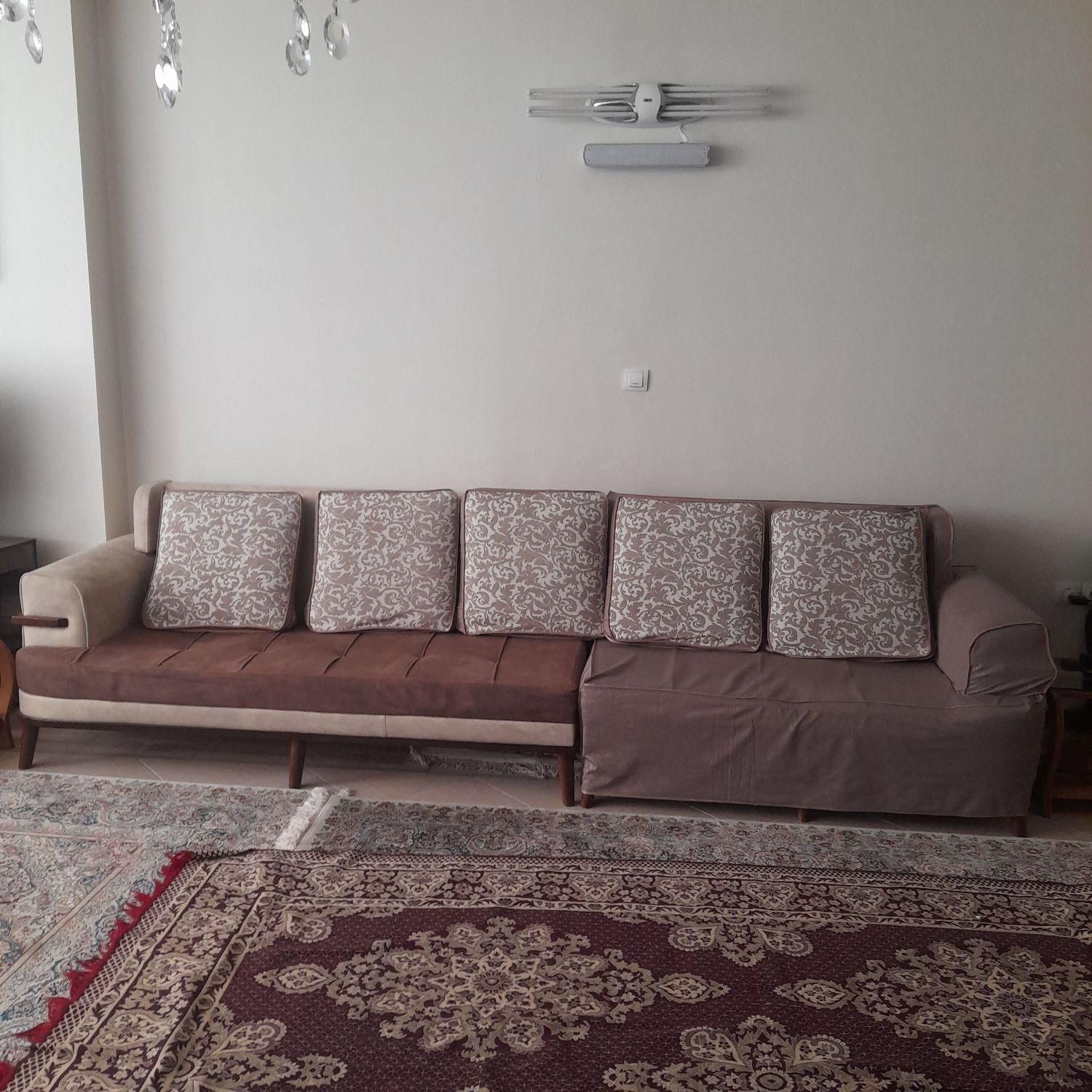 مبل راحتی ۹نفره|مبلمان خانگی و میز عسلی|شاهین‌شهر, فردوسی|دیوار