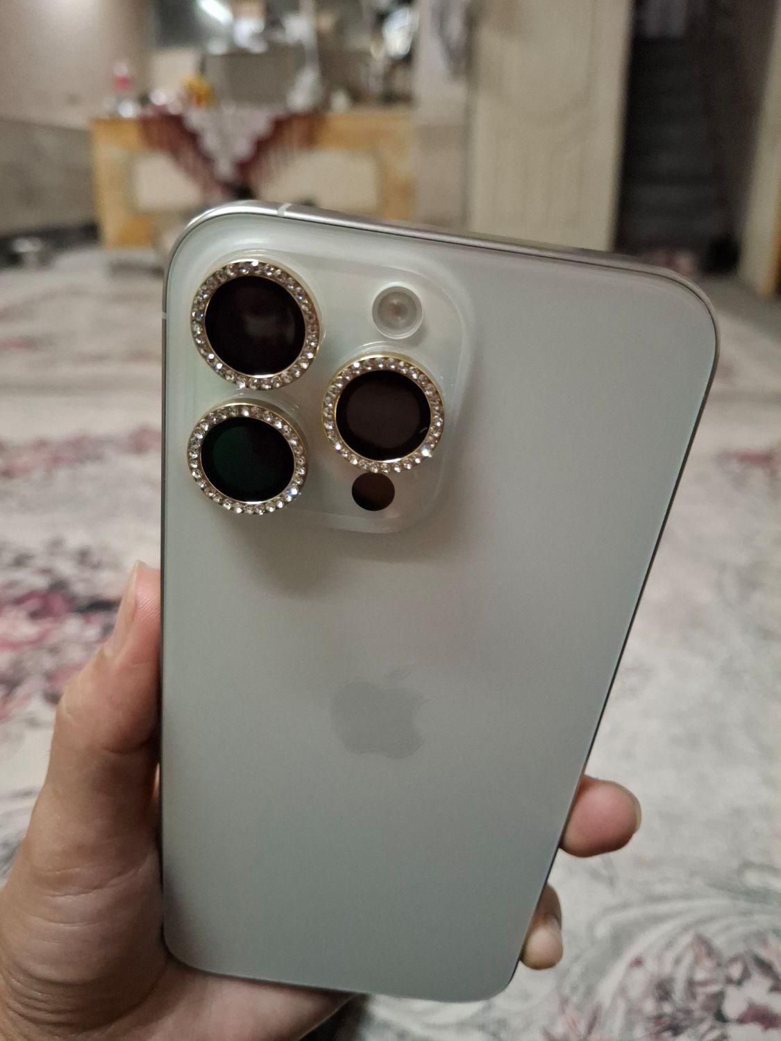 اپل iPhone 15 Pro Max با حافظهٔ ۲۵۶ گیگابایت|موبایل|قم, سراجه (۱۵ خرداد)|دیوار