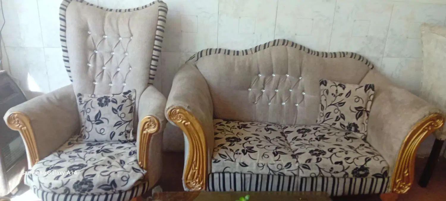 مبل کارکرده|مبلمان خانگی و میز عسلی|اصفهان, باغ فردوس|دیوار