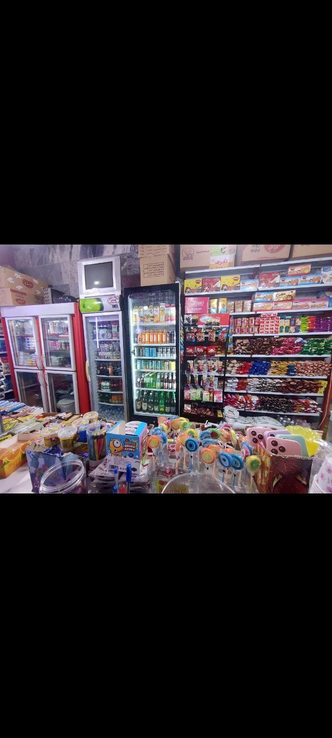 فروش کامل وسایل مغازه هم بصورت یجا هم ...|فروشگاه و مغازه|کوهدشت, |دیوار