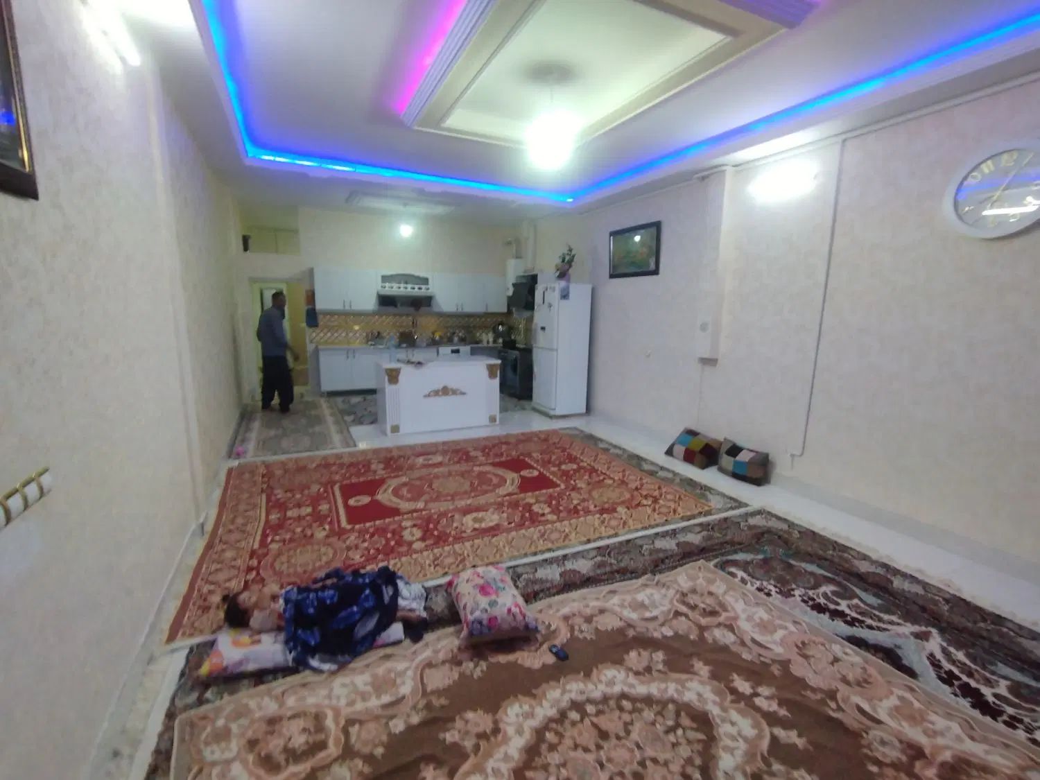 آپارتمان توس۷۵ حاشیه خیابان۲۰ متری پارکینگ اختصاصی|فروش آپارتمان|مشهد, توس (بلوار توس)|دیوار