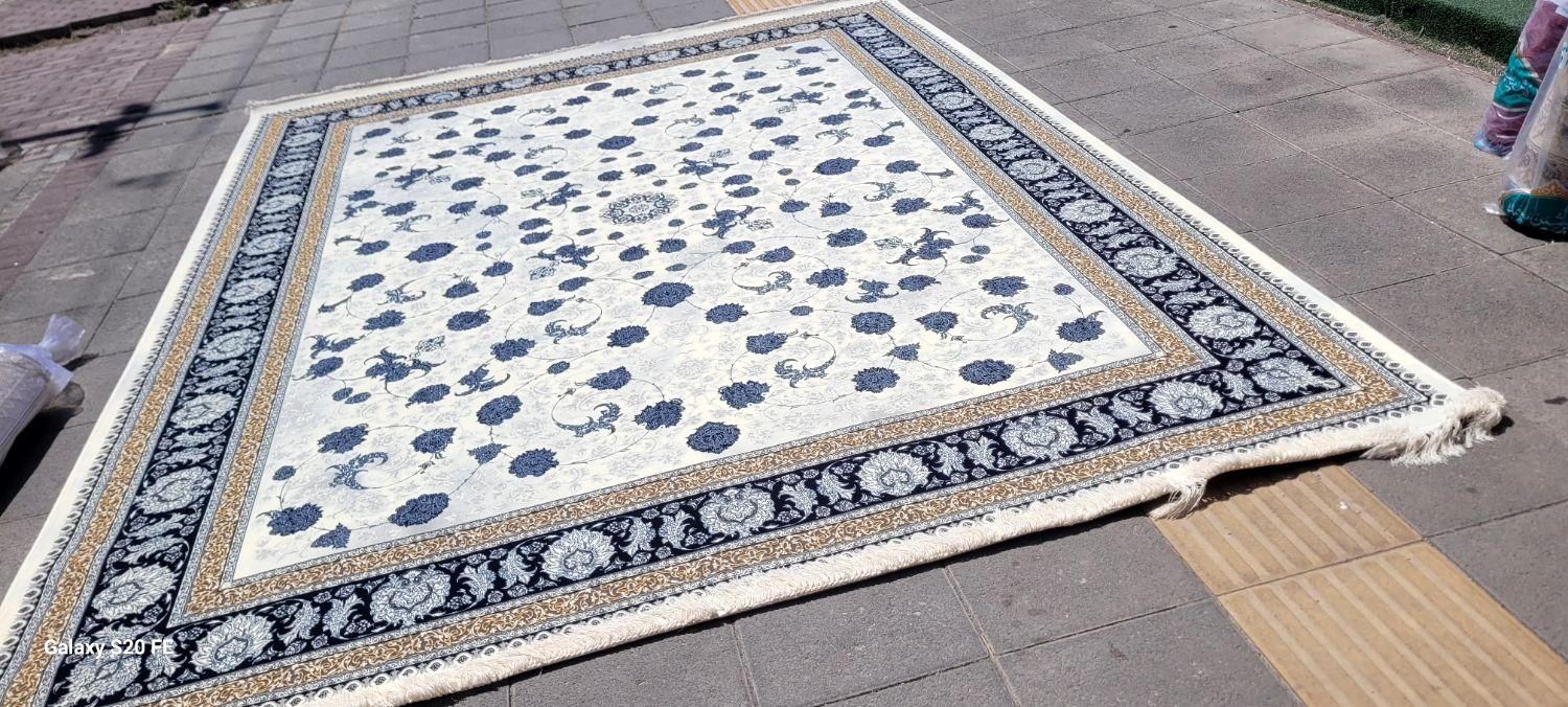 ابریشم ۱۲۰۰ شانه ۱۲ متری جدید|فرش|گلبهار, شهر جدید گلبهار|دیوار