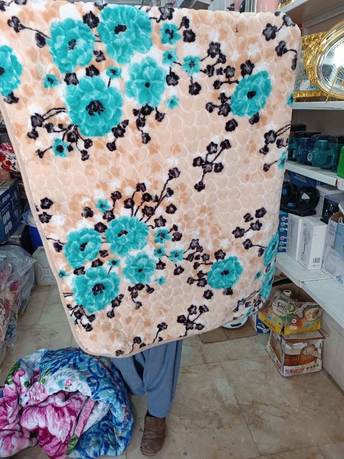 پتو دو نفره گل برجسته زخیم یزد یک میلیون|رختخواب، بالش، پتو|زاهدان, |دیوار