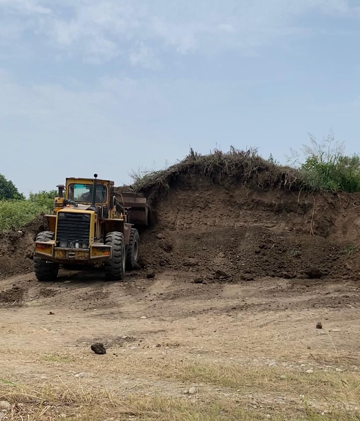 فروش خاک و نخاله|مصالح و تجهیزات ساختمان|ساری, |دیوار