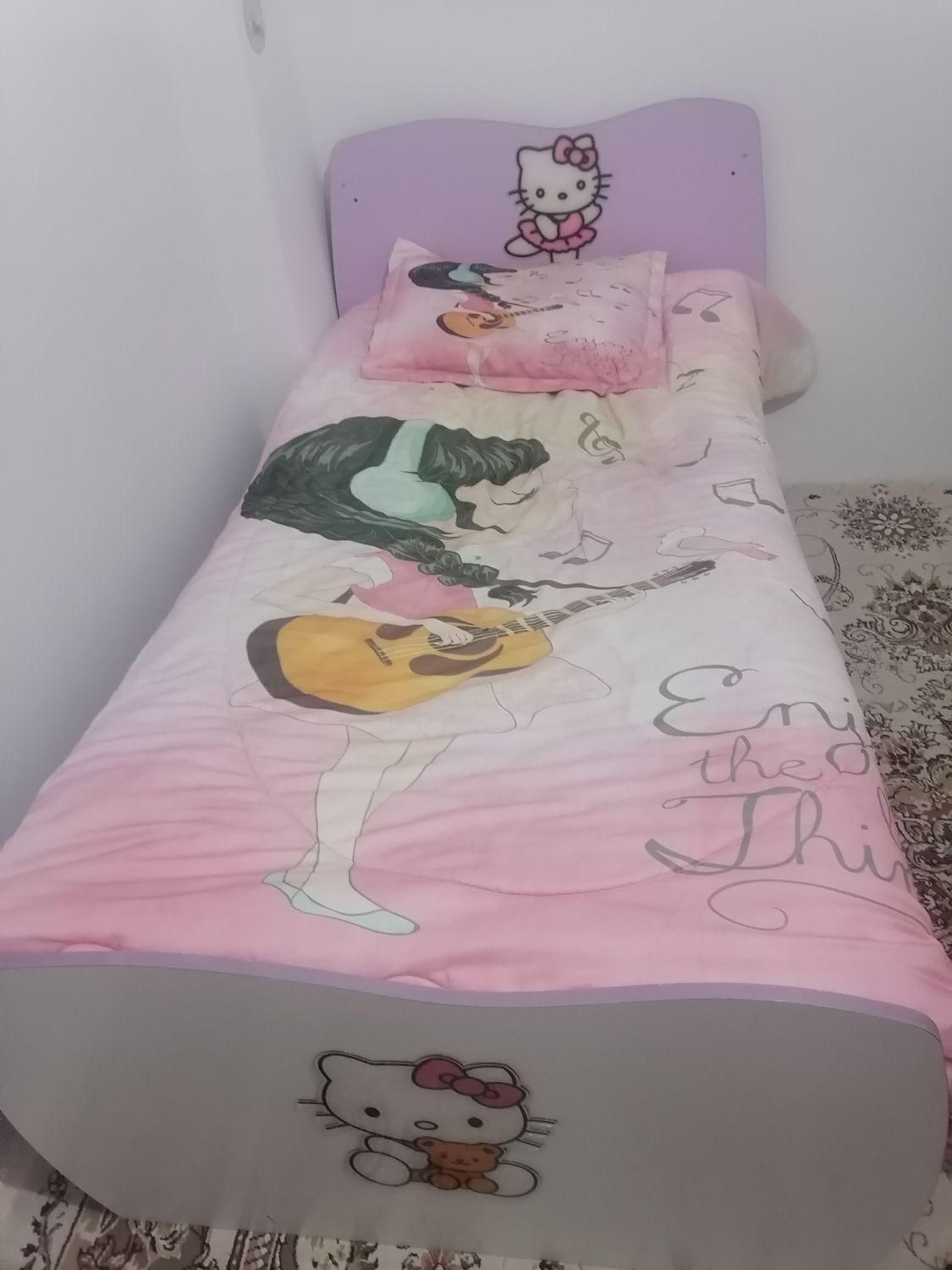 فروش سرویس چوب دخترانه کیتی و جاکفشی  قدی آینه دار|جاکفشی، کمد، دراور|مشهد, شهرک رازی (شهرک غرب)|دیوار