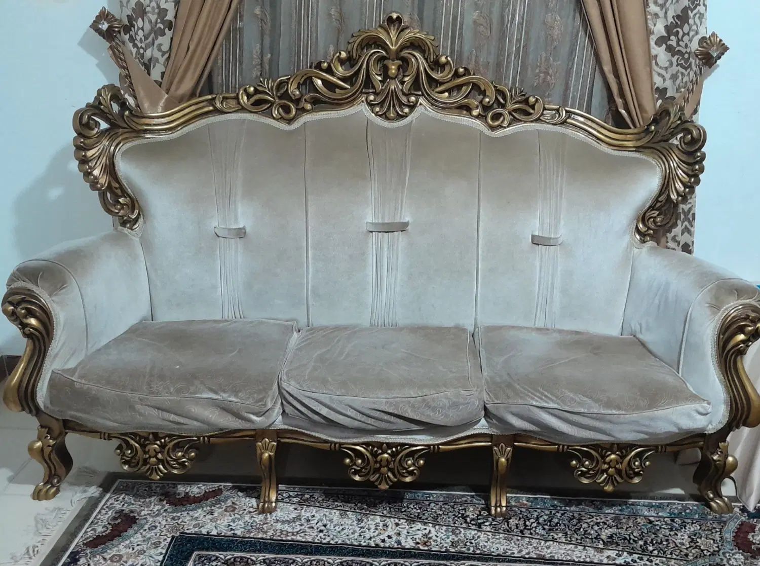 مبل سلطنتی|مبلمان خانگی و میز عسلی|رشت, ساغری سازان|دیوار