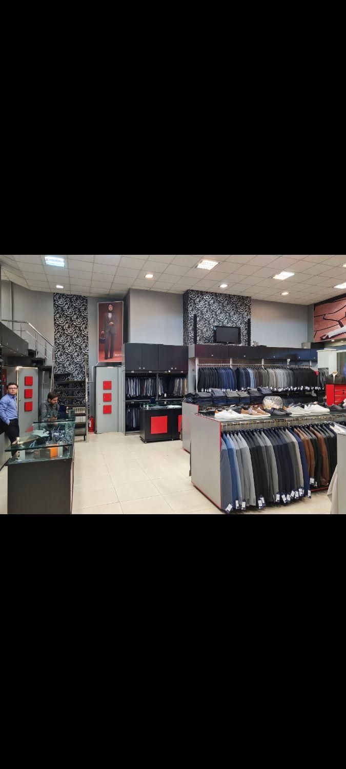 اجاره مغازه ۲۰۰ متری|اجارهٔ مغازه و غرفه|قزوین, |دیوار