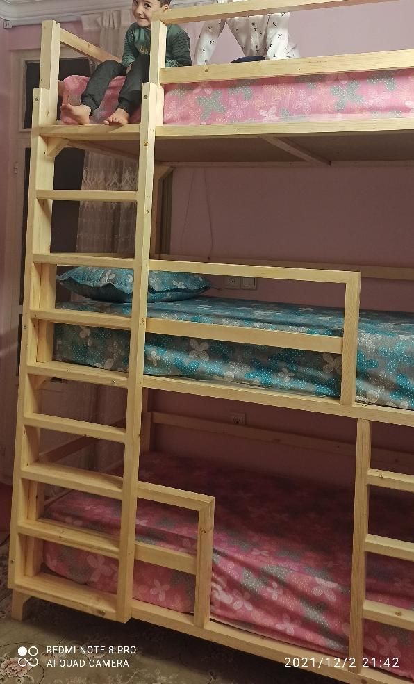 تخت خواب کودک نوجوان سه طبقه دو طبقه چوبی|تخت و صندلی بچه|مشهد, ده دی|دیوار
