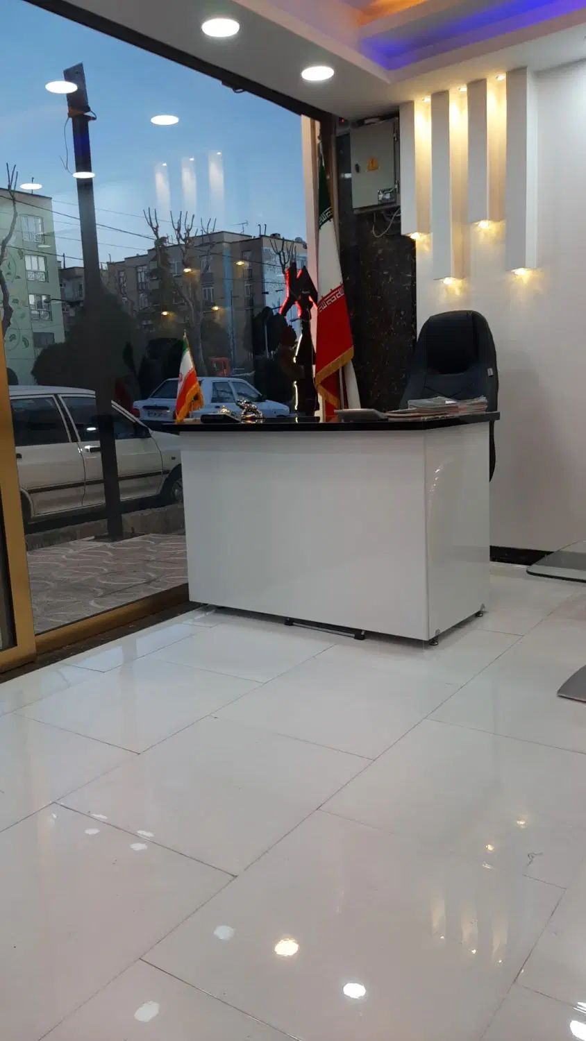 مشاور آقا و خانم جهت کار در املاک نیازمندیم|استخدام بازاریابی و فروش|اندیشه, اندیشه فاز ۲|دیوار